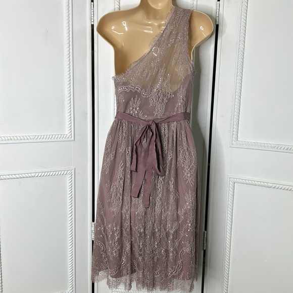 Va et Vien Ariel BHLDN Anthro mauve lace one shoulder dress NWT - Picture 5 of 6